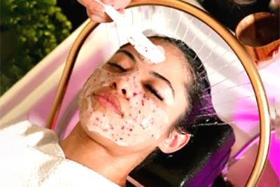 LUXURY GLOW Head Spa