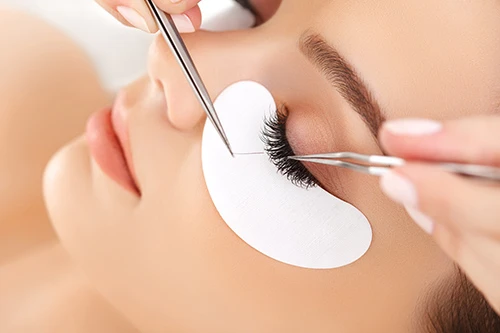 Eyelash Application